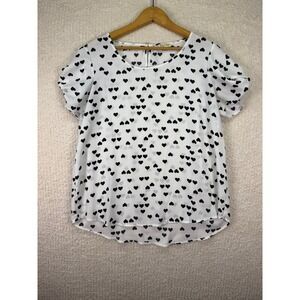 Lily White Heart Print‎ Blouse Casual Top Short Sleeve White Black Size M